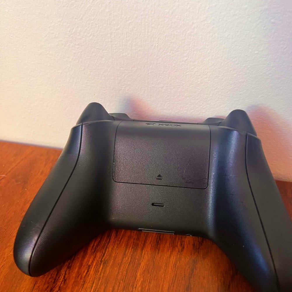 Xbox Controller - Picture 2 of 2